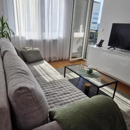 Apartment A&v *